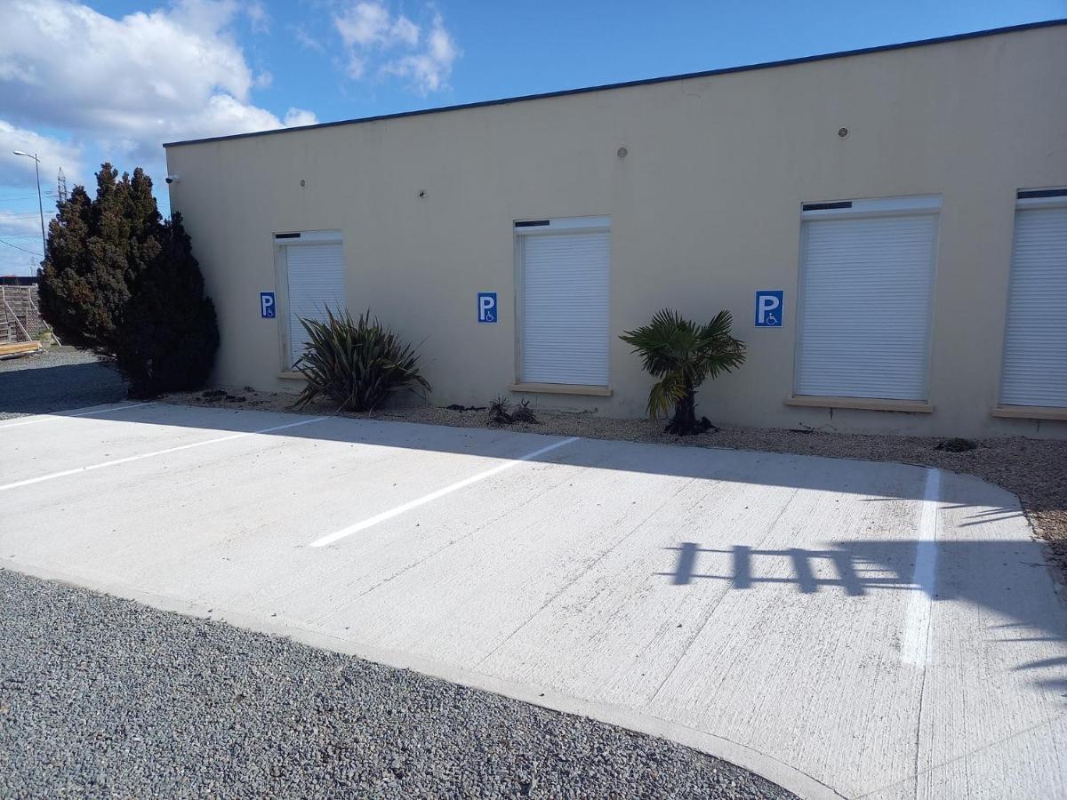 Le Petit Logis Ξενοδοχείο Beaumont-en-Véron Εξωτερικό φωτογραφία