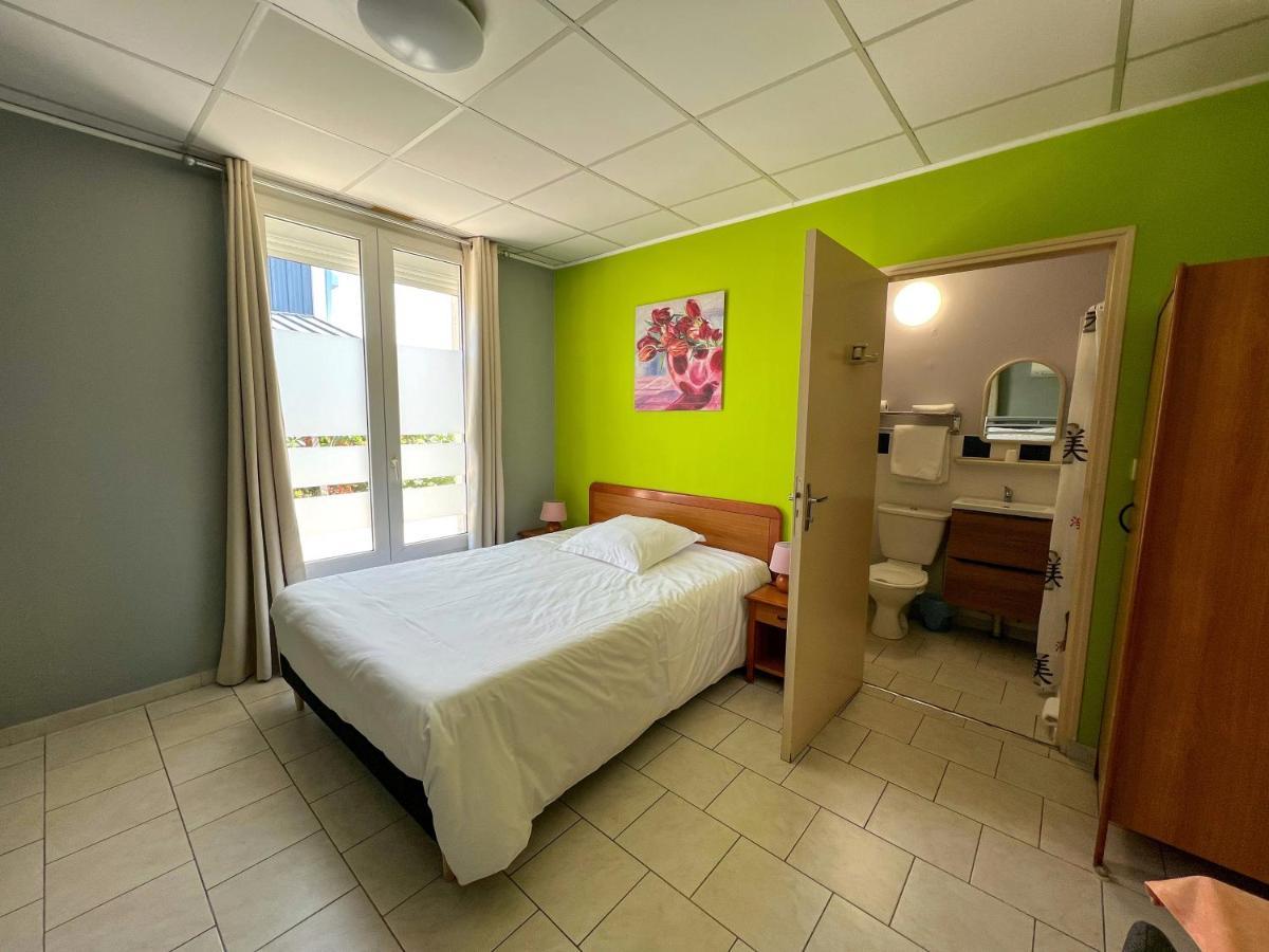 Le Petit Logis Ξενοδοχείο Beaumont-en-Véron Εξωτερικό φωτογραφία