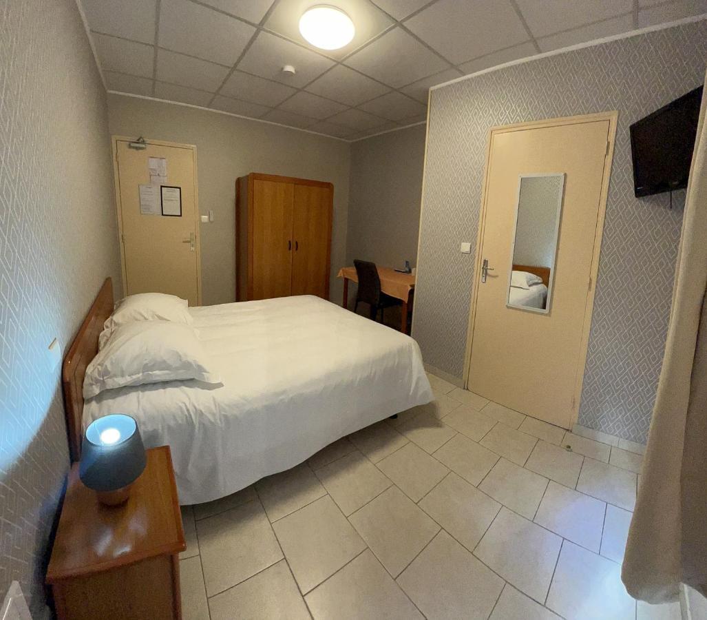 Le Petit Logis Ξενοδοχείο Beaumont-en-Véron Εξωτερικό φωτογραφία